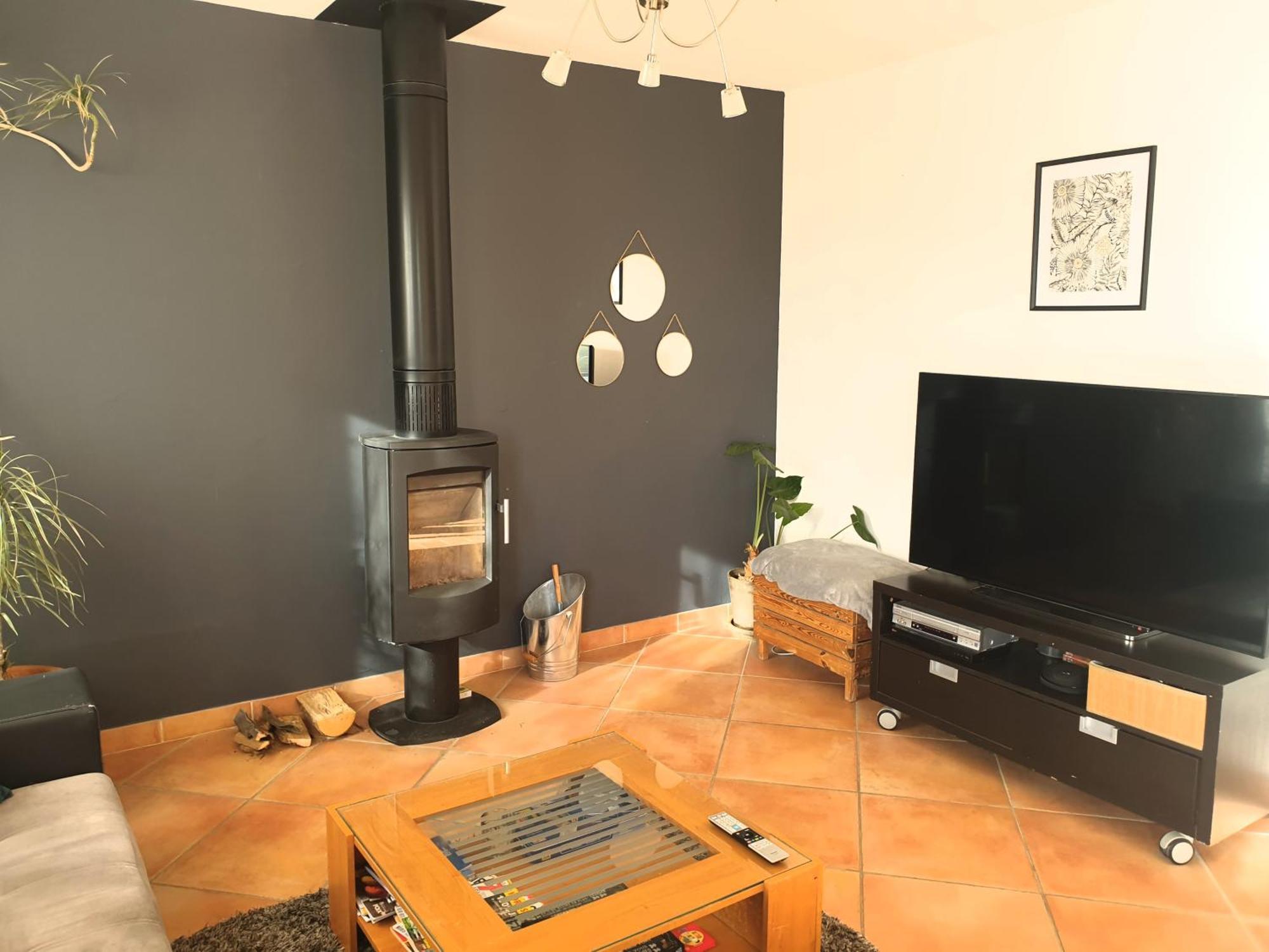 Maison Spacieuse Face Aux Pyrenees Carla-Bayle Ruang foto