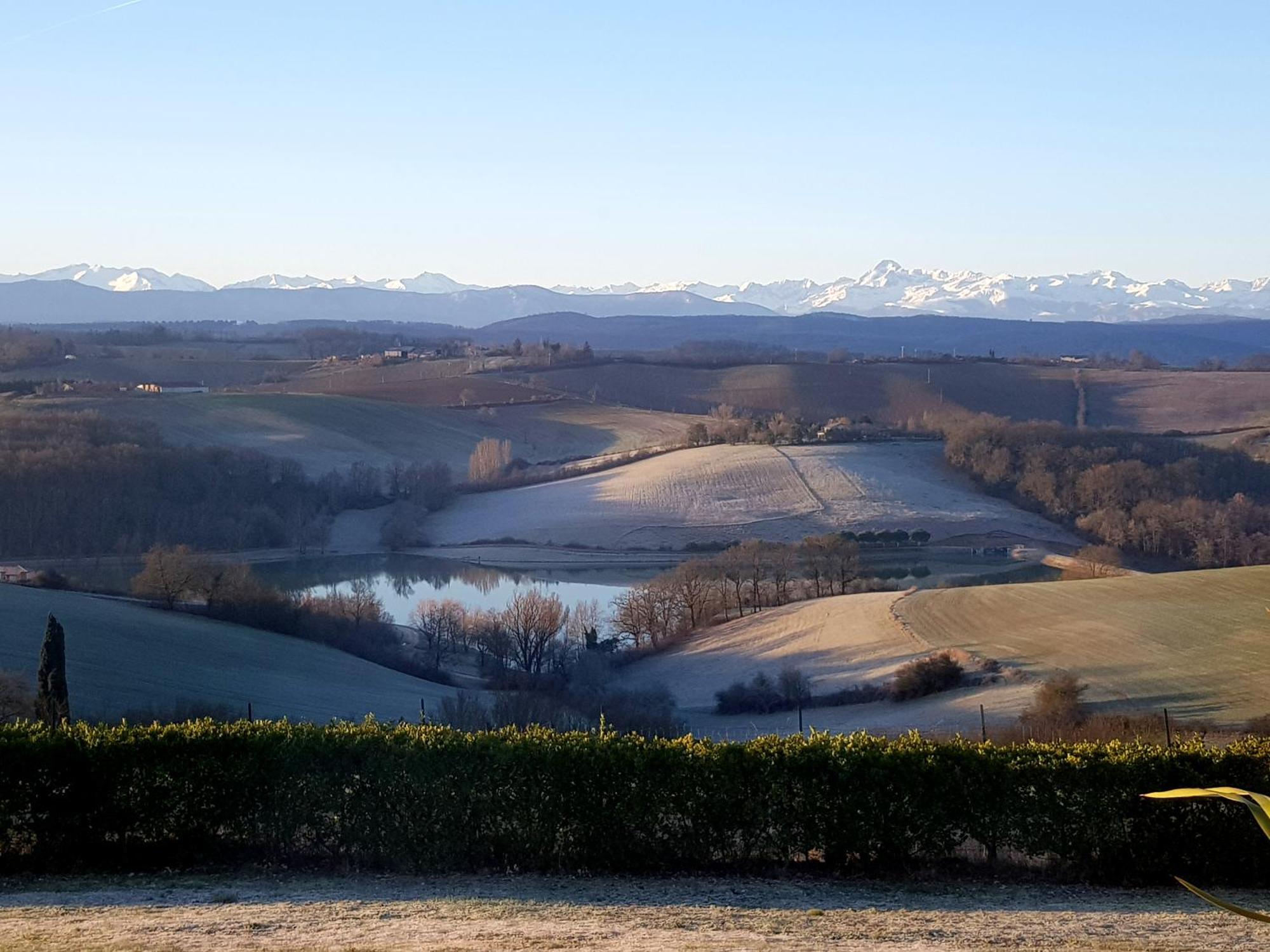 Maison Spacieuse Face Aux Pyrenees Carla-Bayle Bagian luar foto